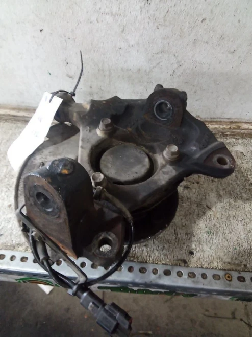 2016-2020 Chevrolet Tahoe 3914050 Front Left/Driver Used OEM Steering Knuckle Spindle