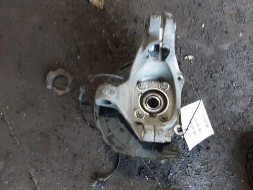 2015-2017 Chrysler 200 2444587 Front Left/Driver Used OEM Steering Knuckle Spindle