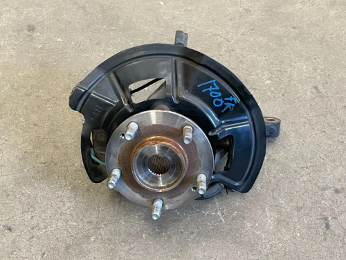 Hyundai Elantra Front Right/Passenger FWD With Hub Used OEM Steering Knuckle Spindle