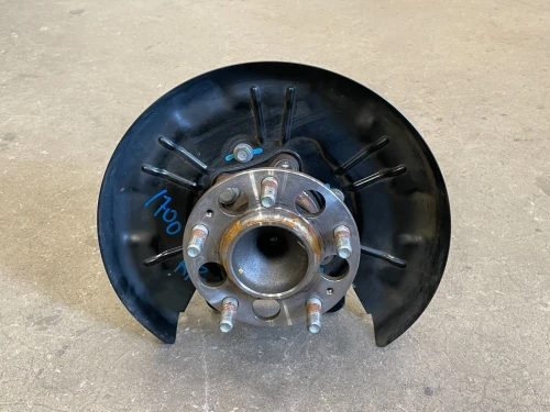 Hyundai Elantra Rear Right/Passenger FWD With Hub Used OEM Steering Knuckle Spindle