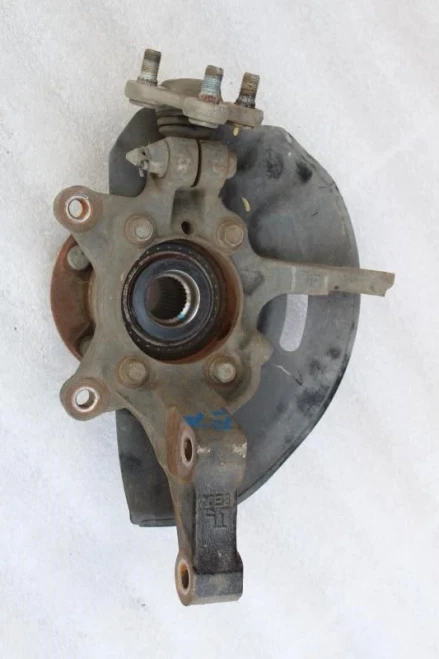 2018 Hyundai Tucson Front Left/Driver AWD With Hub Used OEM Steering Knuckle Spindle