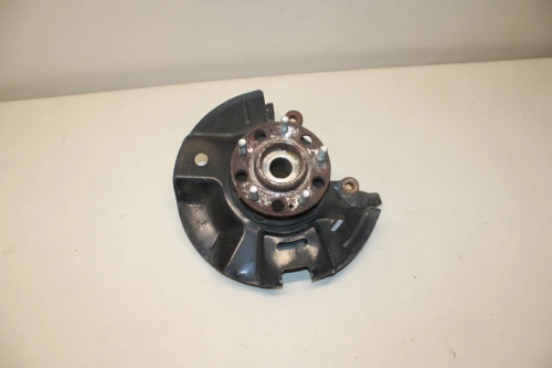 2015-2019 Hyundai Santa Fe Front Left/Driver FWD With Hub Used OEM Steering Knuckle Spindle
