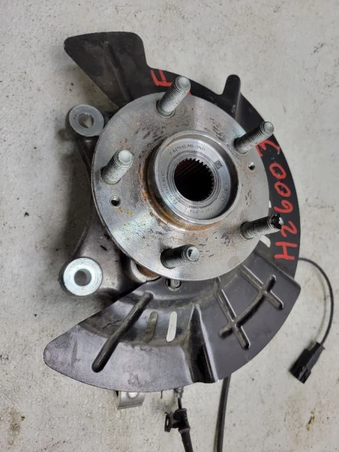 2019-2023 Hyundai Kona Front Right/Passenger Used OEM Steering Knuckle Spindle