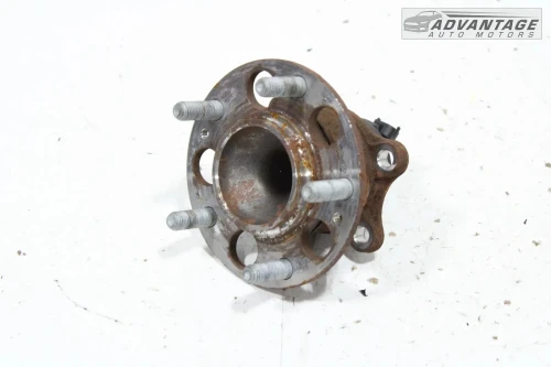 2021-2024 Hyundai Elantra Rear Left/Driver FWD With Hub Used OEM Steering Knuckle Spindle