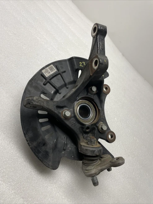 2018-2021 Hyundai Kona Front Left/Driver AWD With Hub Used OEM Steering Knuckle Spindle