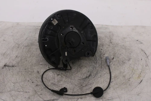 2021-2026 Hyundai Elantra Rear Left/Driver FWD With Hub Used OEM Steering Knuckle Spindle