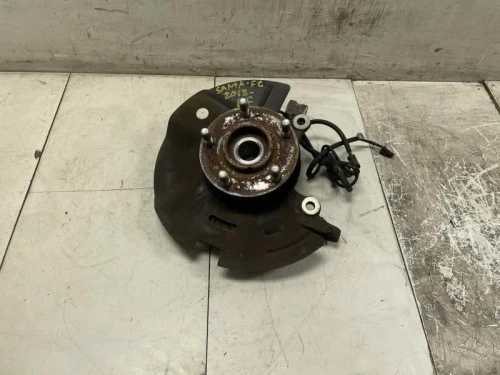 2013 Hyundai Santa Fe Front Left/Driver With Hub Used OEM Steering Knuckle Spindle