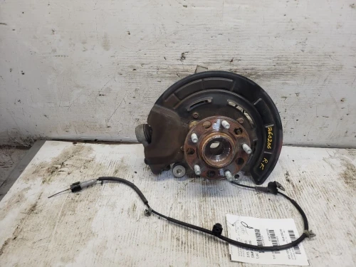 2019-2020 Hyundai Santa Fe Front Right/Passenger FWD Used OEM Steering Knuckle Spindle