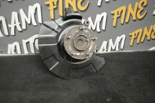 2009-2013 Hyundai Genesis Front Left/Driver With Hub Used OEM Steering Knuckle Spindle