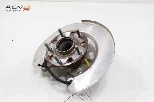 2021-2026 Chrysler Voyager Rear Left/Driver With Hub Used OEM Steering Knuckle Spindle