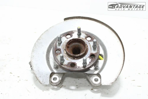 2020-2026 Chrysler Voyager Rear Left/Driver FWD With Hub Used OEM Steering Knuckle Spindle