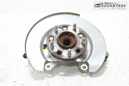 2020-2026 Chrysler Voyager Rear Right/Passenger FWD With Hub Used OEM Steering Knuckle Spindle