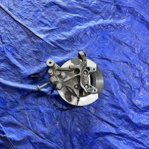 2023 Chrysler Pacifica Rear Left/Driver With Hub Used OEM Steering Knuckle Spindle