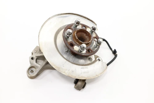2020-2025 Chrysler Voyager Rear Left/Driver With Hub Used OEM Steering Knuckle Spindle