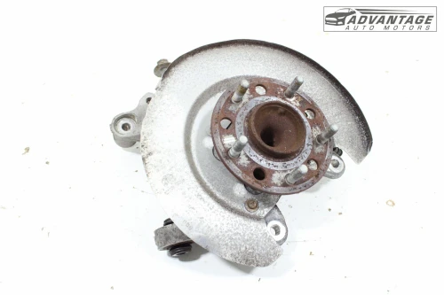 2020-2024 Chrysler Voyager Rear Left/Driver FWD With Hub Used OEM Steering Knuckle Spindle