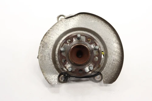 2020-2026 Chrysler Voyager Rear Left/Driver With Hub Used OEM Steering Knuckle Spindle