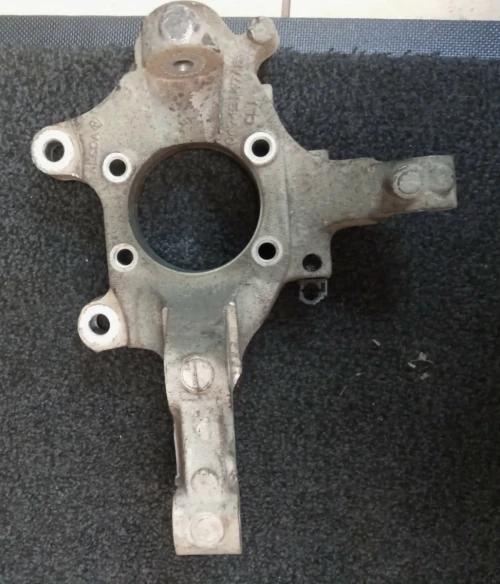 2004 Chrysler Pacifica Front Left/Driver Used OEM Steering Knuckle Spindle