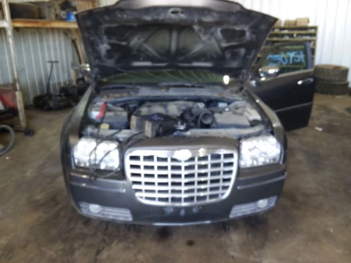 2005-2011 Chrysler 300 2090540 Front Left/Driver RWD Used OEM Steering Knuckle Spindle