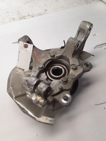 2017-2019 Chrysler Pacifica 1861710 Front Left/Driver Used OEM Steering Knuckle Spindle
