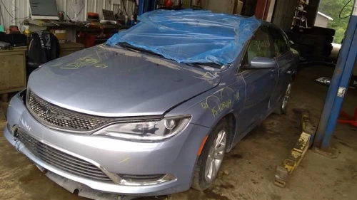 2015-2017 Chrysler 200 10261381 Front Left/Driver Used OEM Steering Knuckle Spindle