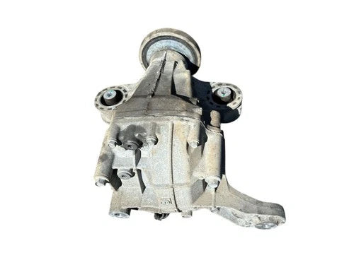 2018 Chrysler 300 3.6L Rear Carrier 15 16 17 18 19 20 21 68159834AE Used OEM Rear Differential Carriers used OEM rear