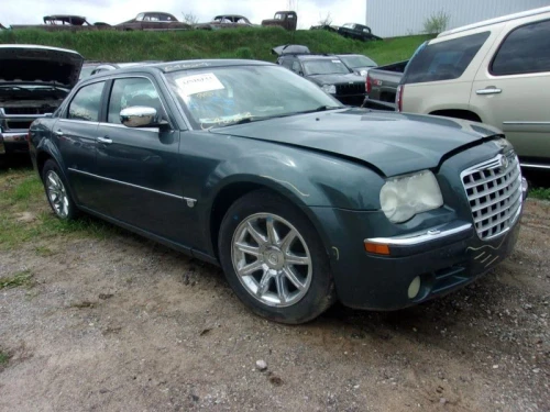 2005-2011 Chrysler 300 1560990 Front Right/Passenger RWD Used OEM Steering Knuckle Spindle