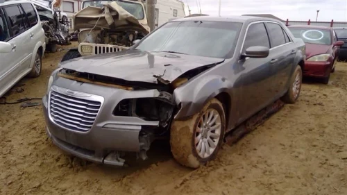 2012-2023 Chrysler 300 28531198 Front Left/Driver RWD Used OEM Steering Knuckle Spindle