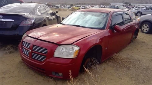 2005-2011 Chrysler 300 28533033 Front Right/Passenger RWD Used OEM Steering Knuckle Spindle