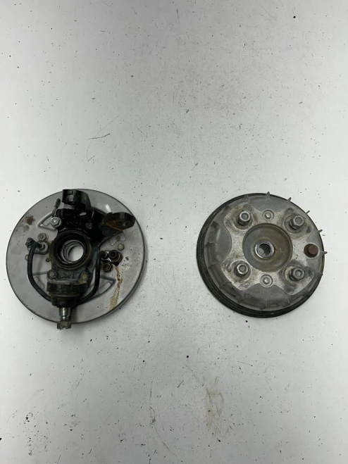 1998 Honda Front Right/Passenger With Hub Used OEM Steering Knuckle Spindle
