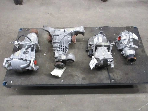 2008-2012 08 09 10 11 12 Mercedes-Benz C300 Front Carrier Used OEM Front Differential Carriers used OEM front differential