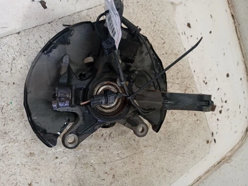 2013-2015 Honda Civic 4130511 Front Left/Driver Used OEM Steering Knuckle Spindle