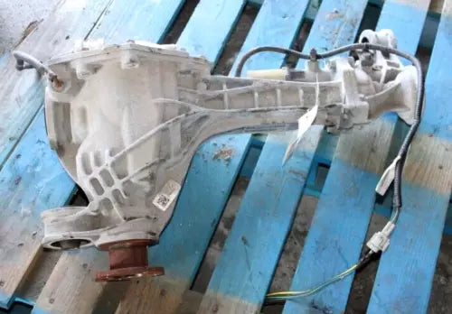 2017-2019 Nissan Titan Front Axle 2.937 Ratio Used OEM Front Differential Carriers used OEM front differential carrier