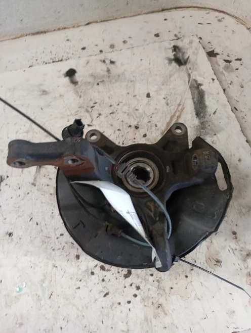 2015-2020 Honda Fit 4175174 Front Left/Driver Used OEM Steering Knuckle Spindle