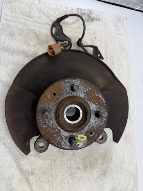 2002-2003 Honda Civic Front Left/Driver ABS Used OEM Steering Knuckle Spindle