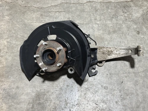 2014-2020 Infiniti Q50 Front Right/Passenger RWD With Hub Used OEM Steering Knuckle Spindle