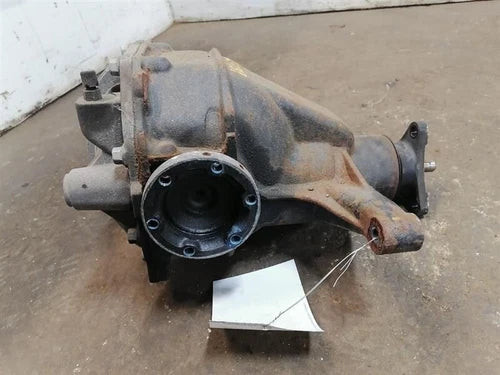2015-2016 Hyundai Genesis Rear 3.91 Ratio Used OEM Rear Differential Carriers used OEM rear differential carrier assembly