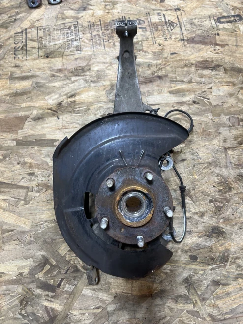 2009-2015 Infiniti G37 Front Right/Passenger AWD With Hub Used OEM Steering Knuckle Spindle