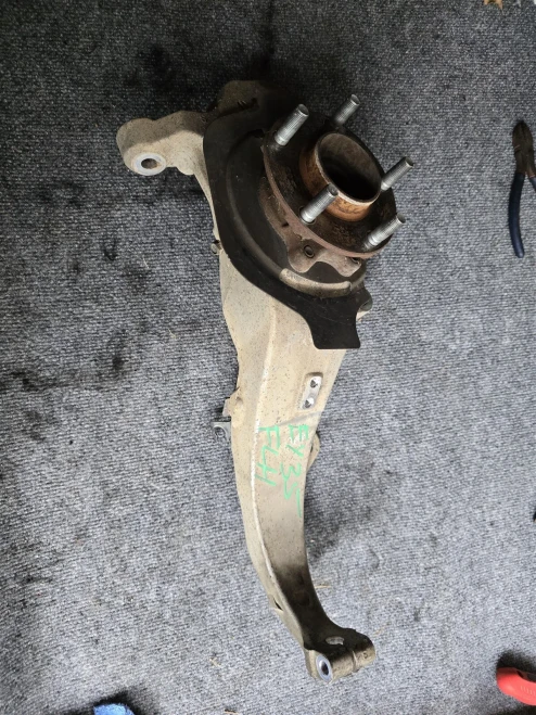 2008-2012 Infiniti EX35 Front Left/Driver With Hub With Bearing Used OEM Steering Knuckle Spindle