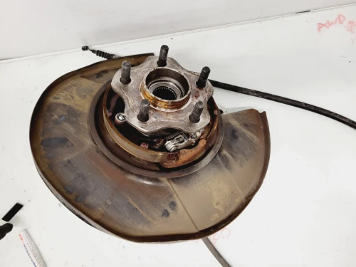 2014-2015 Infiniti Q60 Rear Right/Passenger With Hub Used OEM Steering Knuckle Spindle