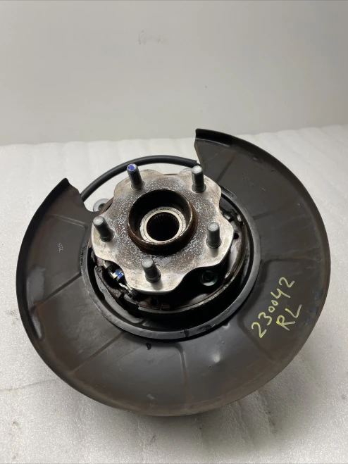 2007-2010 Infiniti G37 Rear Left/Driver With Hub Used OEM Steering Knuckle Spindle