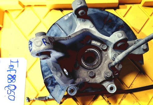 2014 Infiniti Q50 Rear Right/Passenger With Hub With Bearing Used OEM Steering Knuckle Spindle