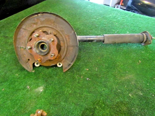 2005 Infiniti G35 Rear Right/Passenger Used OEM Steering Knuckle Spindle
