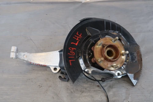 2017 Infiniti Q60 Front Left/Driver AWD With Hub Used OEM Steering Knuckle Spindle