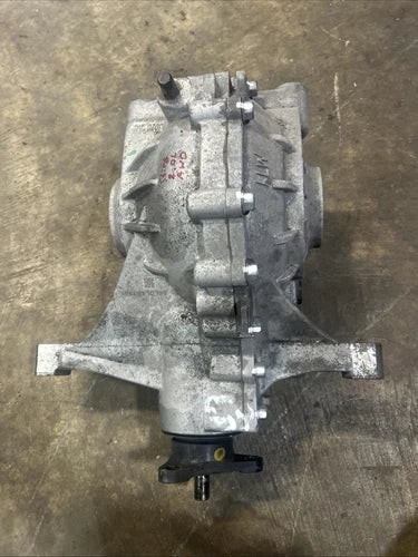 2018-2021 Kia Stinger 2.0L Rear Std Used OEM Rear Differential Carriers used OEM rear differential carrier assembly