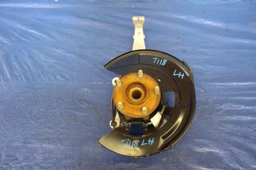 2014 Infiniti Front Left/Driver AWD With Hub Used OEM Steering Knuckle Spindle