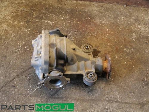 2011-2017 Infiniti QX56 QX80 Rear Used OEM Rear Differential Carriers used OEM rear differential carrier assembly