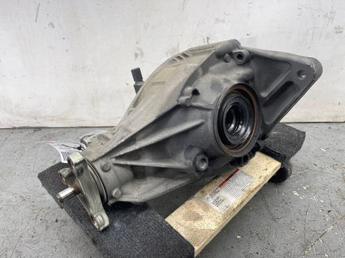 2017-2020 Mercedes SLC300 2.0L RWD Rear Axle Carrier Differential Used OEM Rear Differential Carriers used OEM rear