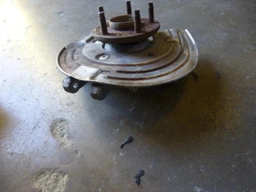 2003-2008 Jaguar S-Type Rear Left/Driver With Hub With Bearing Used OEM Steering Knuckle Spindle