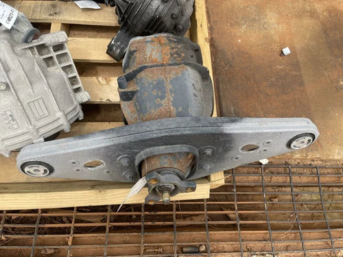 2003-2004 03 04 Mercedes SL500 R230 Rear Carrier Differential Case Used OEM Rear Differential Carriers used OEM rear