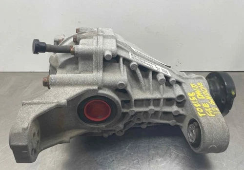 2014-2018 Jeep Grand Cherokee Rear Axle 3.45 Ratio Used OEM Rear Differential Carriers used OEM rear differential carrier